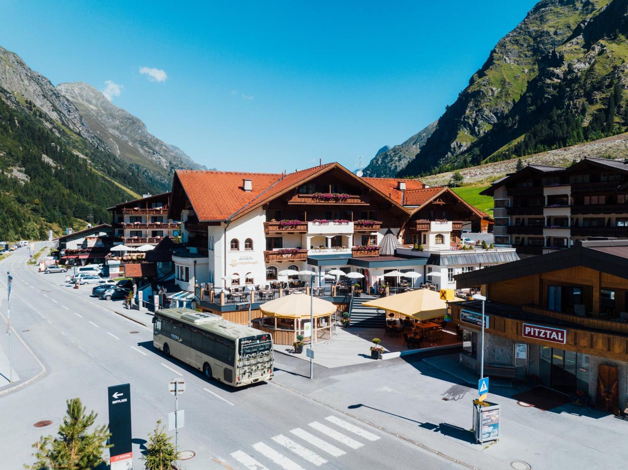 Hotel Mittagskogel Pitztal Sankt Leonhard im Pitztal Eksteriør bilde
