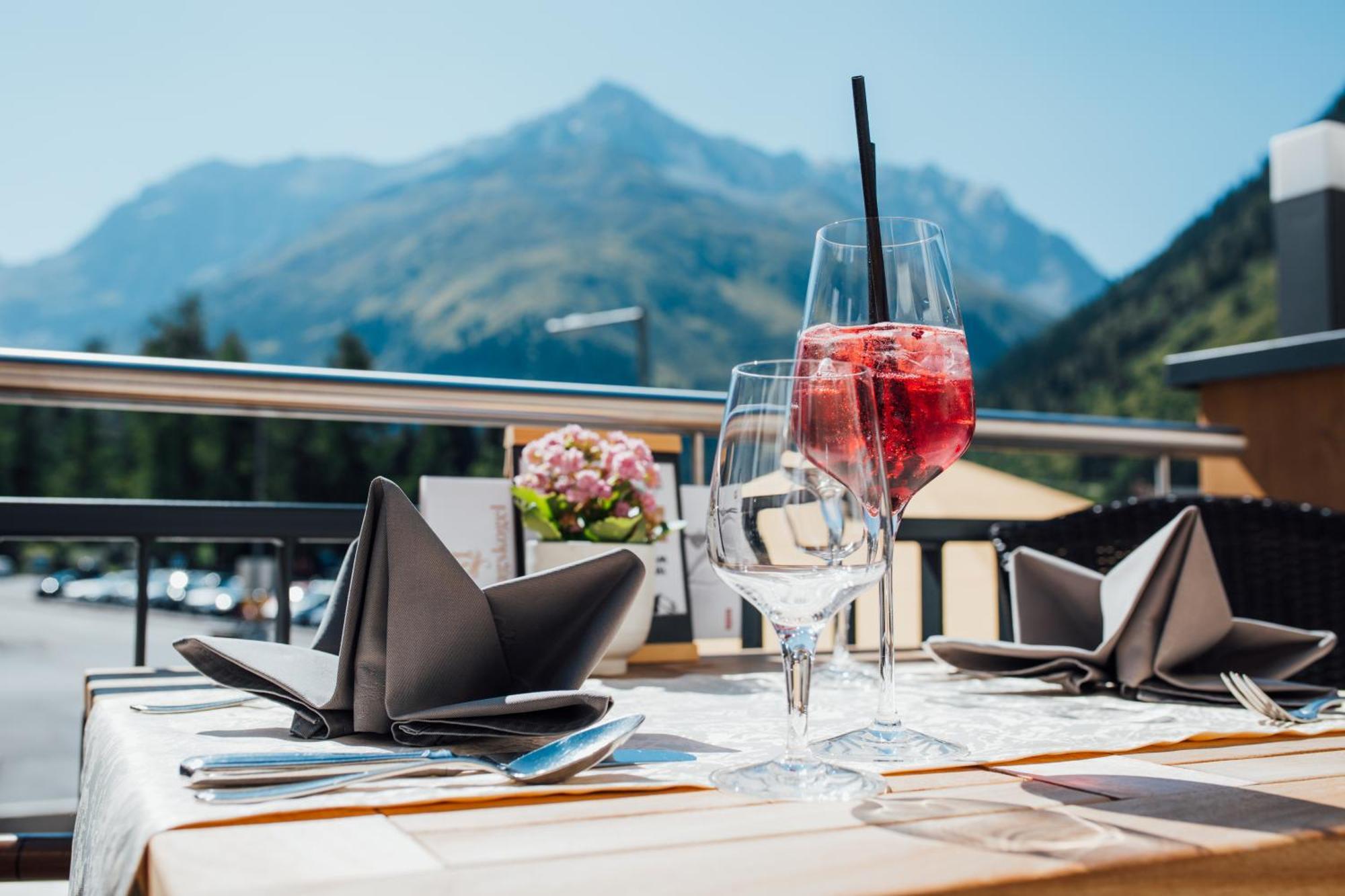 Hotel Mittagskogel Pitztal Sankt Leonhard im Pitztal Eksteriør bilde