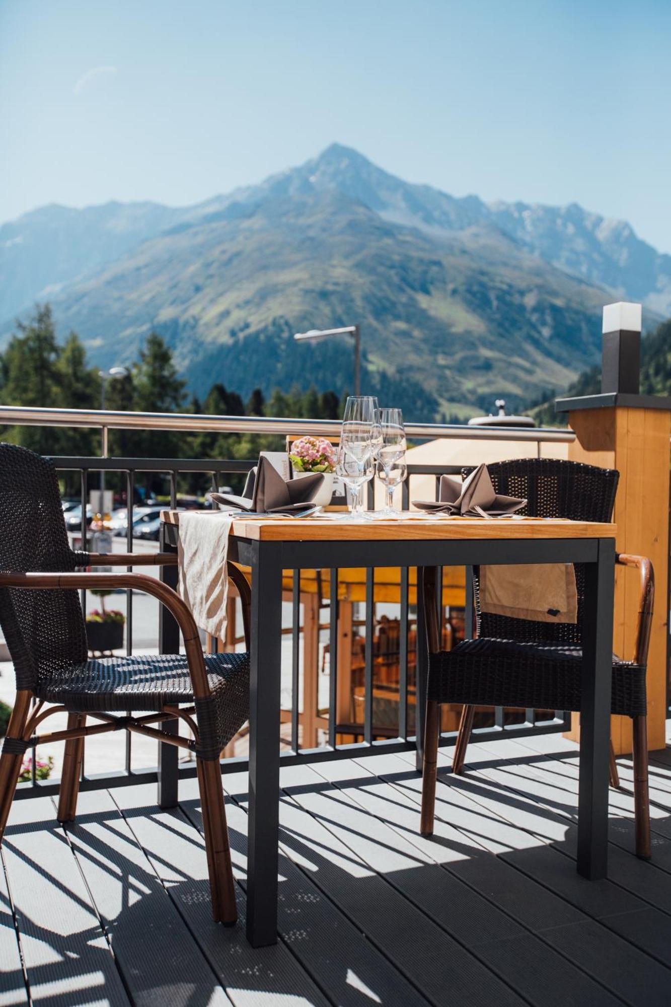 Hotel Mittagskogel Pitztal Sankt Leonhard im Pitztal Eksteriør bilde