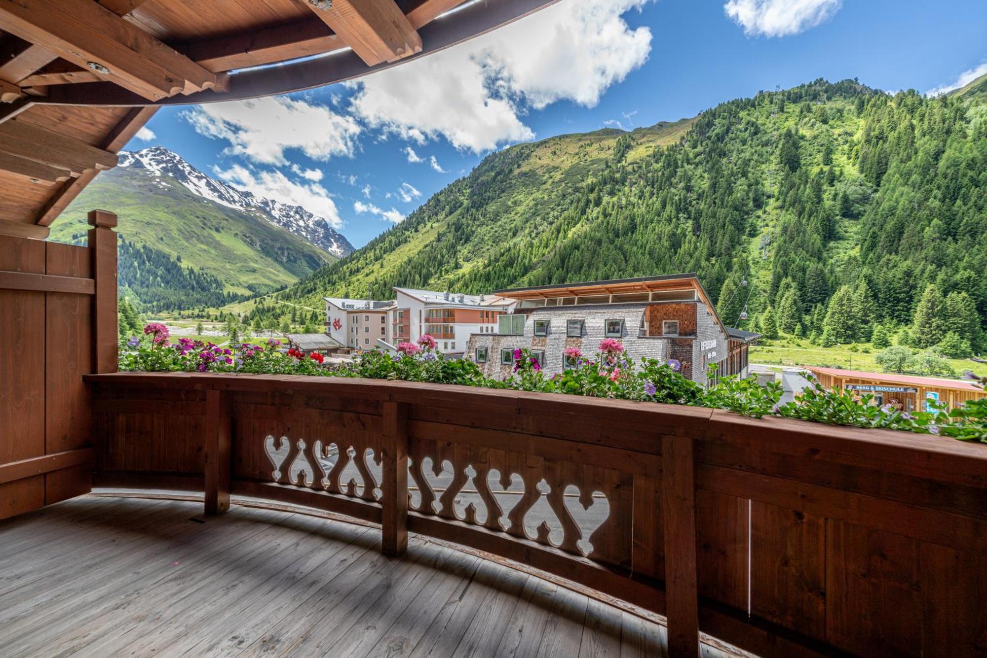 Hotel Mittagskogel Pitztal Sankt Leonhard im Pitztal Eksteriør bilde